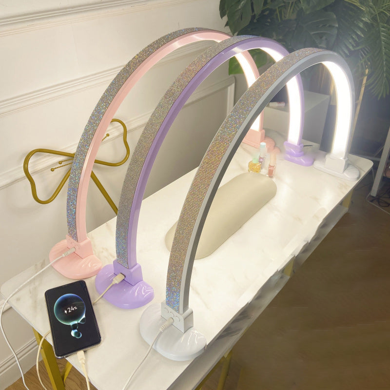 Lampe de table LED en aluminium PVC avec diamants écrasés incurvés minimaliste moderne pour salon 