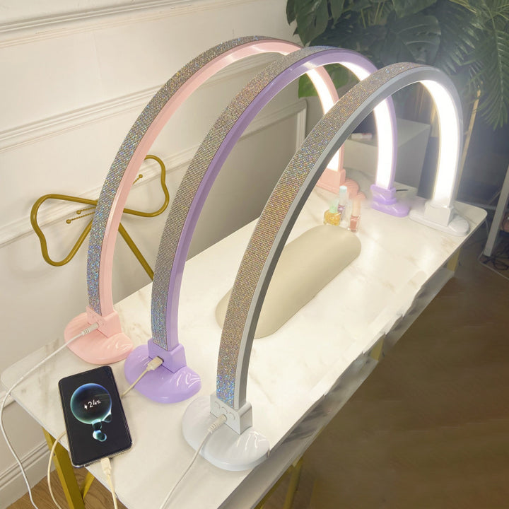 Lampe de table LED en aluminium PVC avec diamants écrasés incurvés minimaliste moderne pour salon 