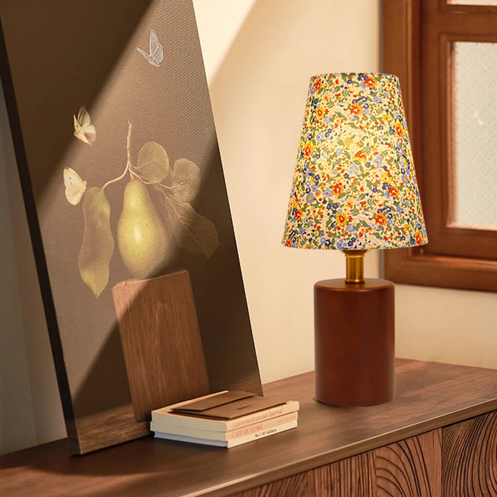 Traditionelle Vintage Rundtisch Kugel Zylinder Basis Floral Trim Massivholz Stoff LED Tischlampe für Schlafzimmer 