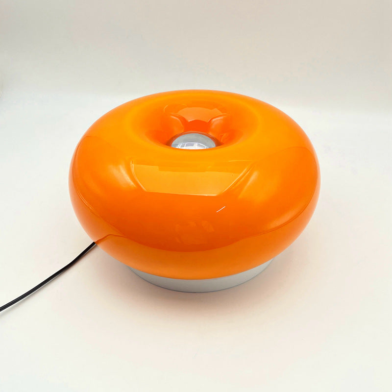 Lámpara de mesa LED de hierro con vidrio ovalado en crema minimalista moderna para dormitorio 
