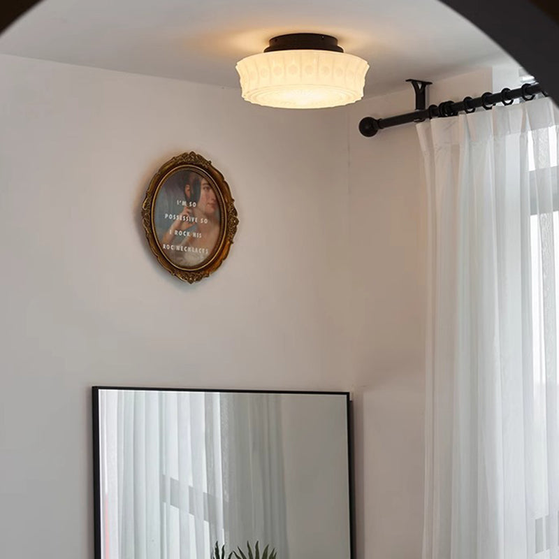 Traditionelle, runde Vintage-Deckenleuchte mit floralem Kugel-Sockel und Glas-Hardware, 3-flammig, halbbündige Montage, für Schlafzimmer 