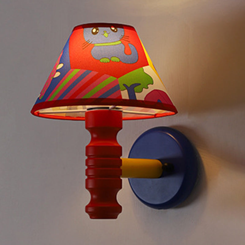 Lámpara de Aplique de Pared de 1 Luz para Dormitorio con Mesa Redonda de Pintura de Niños en Estilo Contemporáneo Escandinavo, Cilindro de Hierro, Tela y Madera 