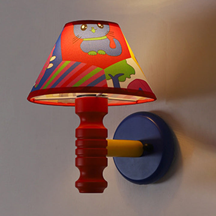 Lámpara de Aplique de Pared de 1 Luz para Dormitorio con Mesa Redonda de Pintura de Niños en Estilo Contemporáneo Escandinavo, Cilindro de Hierro, Tela y Madera 