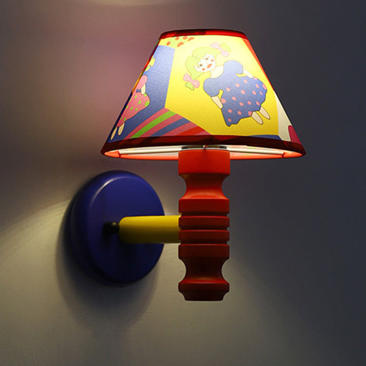 Zeitgenössische skandinavische Kunst Cartoon Kinder Malerei runder Tisch Zylinder Eisen Stoff Holz 1-Licht Wandleuchte Lampe für Schlafzimmer 
