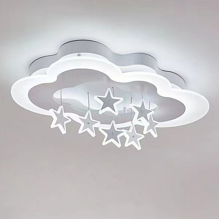 現代的なスカンジナビア風温かい子供用雲と星のアイロンアクリルLEDフラッシュマウント天井ライト、寝室用 