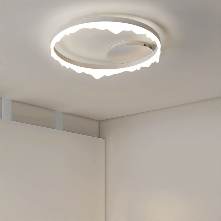 Plafonnier LED semi-encastré rond contemporain scandinave en fer crème en aluminium acrylique pour la chambre 