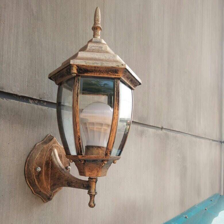 Traditional Vintage Waterproof Tower Striped Hexagonal Aluminum Glass 1-Light Wall Sconce Lamp For Garden