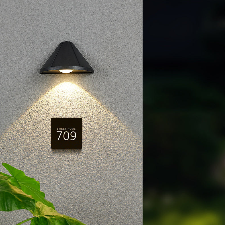 Applique murale LED en aluminium moulé sous pression en forme de triangle et de demi-cercle, minimaliste moderne et étanche, pour patio extérieur 