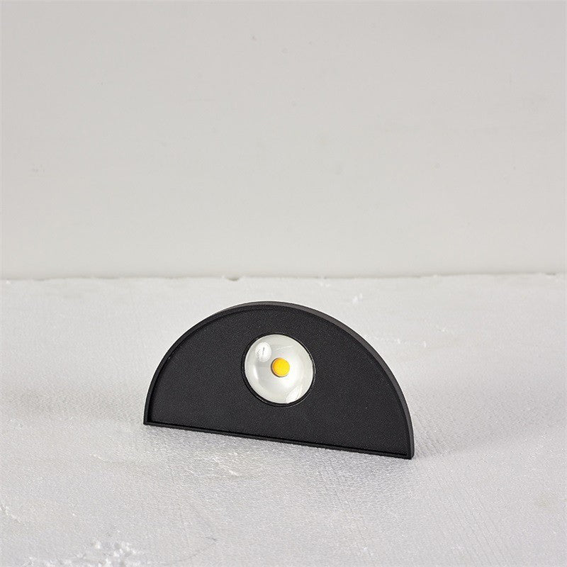 Applique murale LED en aluminium moulé sous pression en forme de triangle et de demi-cercle, minimaliste moderne et étanche, pour patio extérieur 