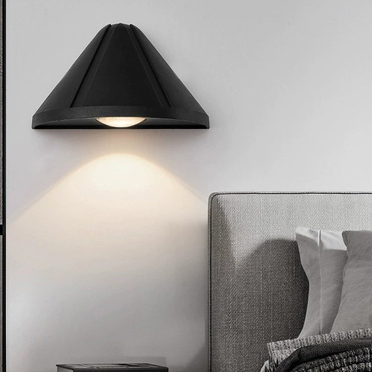 Applique murale LED en aluminium moulé sous pression en forme de triangle et de demi-cercle, minimaliste moderne et étanche, pour patio extérieur 