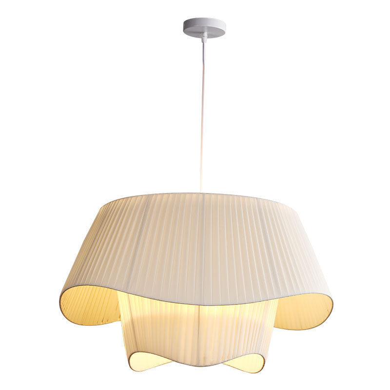 Table ronde scandinave contemporaine à double couche avec base en vague, fer, tissu, acrylique, suspension à 4 lumières pour salon 