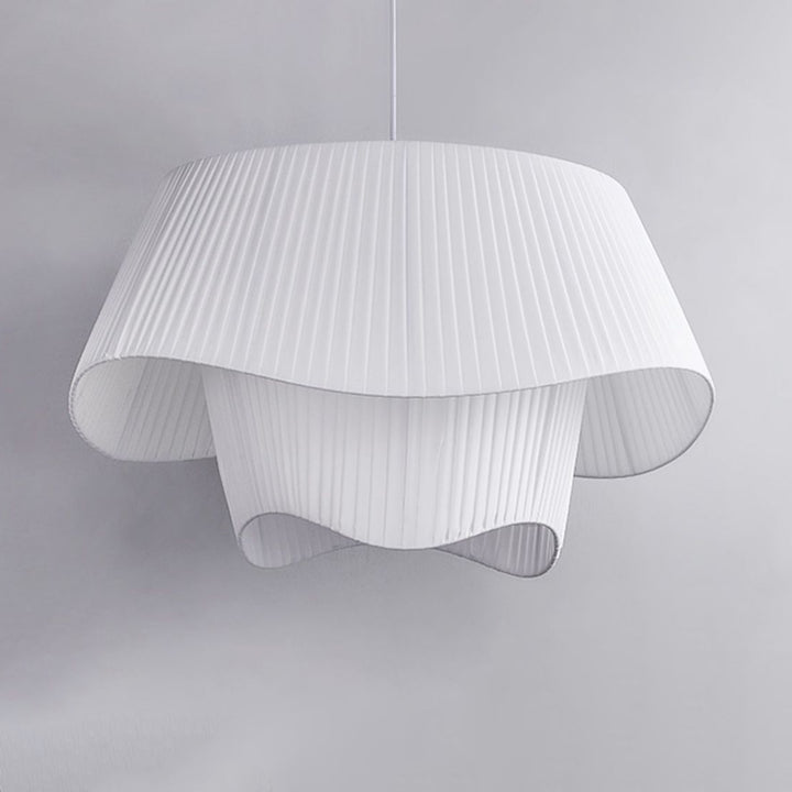 Table ronde scandinave contemporaine à double couche avec base en vague, fer, tissu, acrylique, suspension à 4 lumières pour salon 