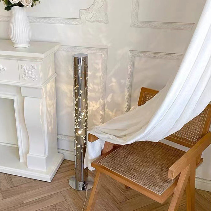Zeitgenössische skandinavische Zylinder-Scheibenbasis-Schmetterling-Textur-Edelstahl-LED-Stehlampe für das Wohnzimmer 