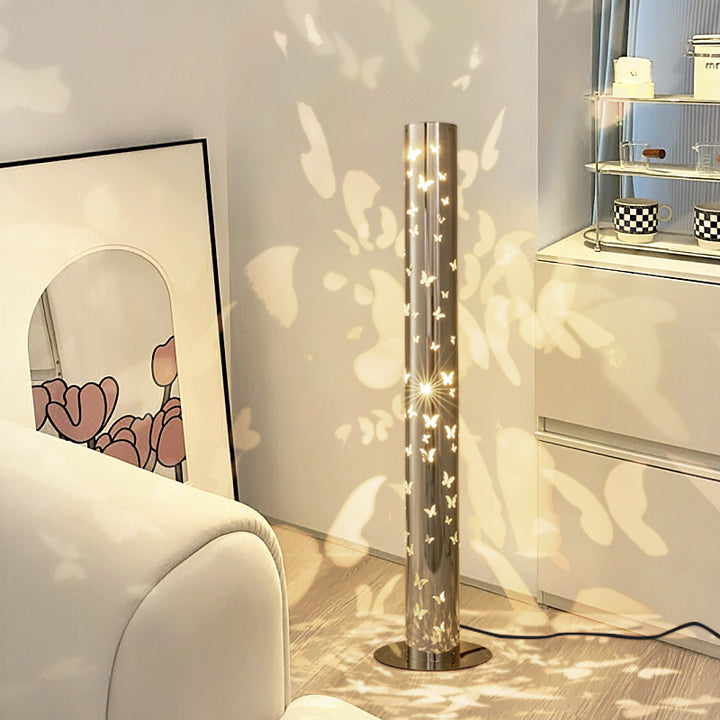 Zeitgenössische skandinavische Zylinder-Scheibenbasis-Schmetterling-Textur-Edelstahl-LED-Stehlampe für das Wohnzimmer 
