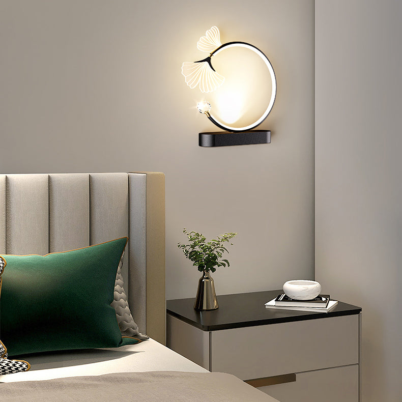 Zeitgenössische Kreative Bogenklinge Ovaler Sockel Eisen Aluminium Acryl LED Wandleuchte für Schlafzimmer 