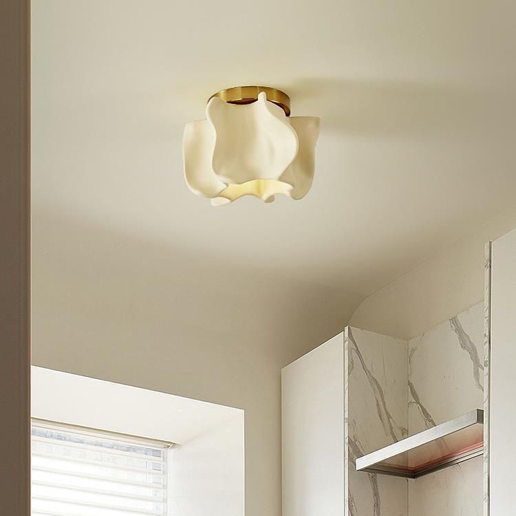 Traditional Japanese Curved Flower Disc Base Resin Metal 1-Light Semi-Flush Mount Ceiling Light For Living Room