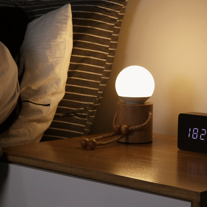 Lámpara de mesa contemporánea creativa de madera hombre cilindro bola madera sisal acrílico LED para dormitorio 
