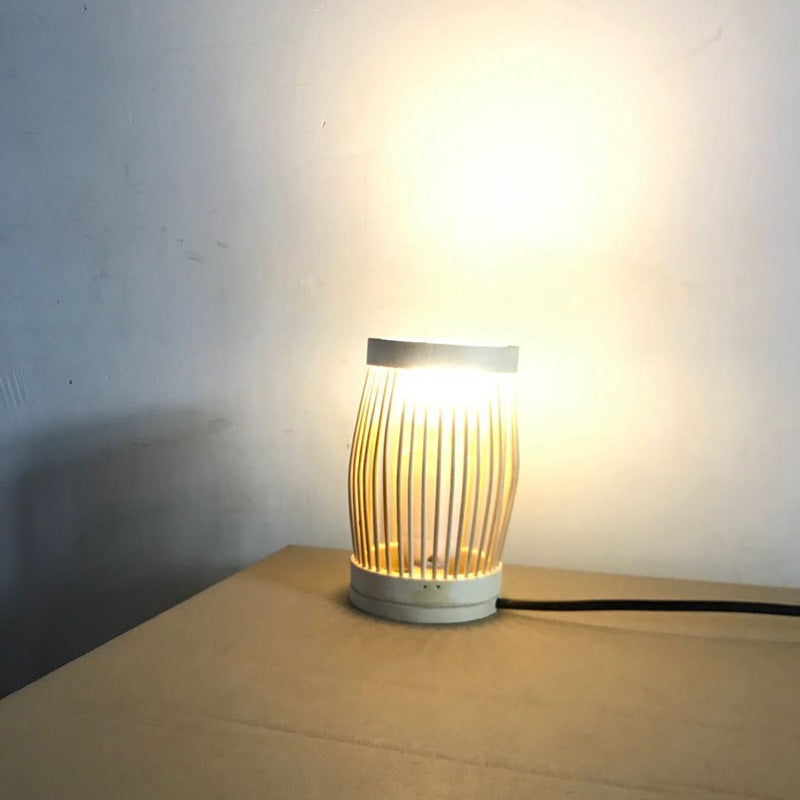 Lampe de table traditionnelle japonaise ovale ronde en bambou creux à 1 lumière pour chambre à coucher 