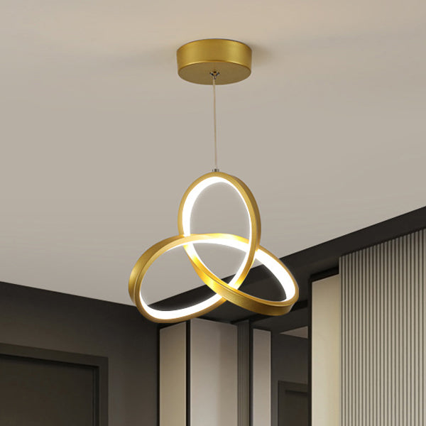 Lámpara colgante LED de aluminio acrílico en forma de triángulo con diseño minimalista moderno para sala de estar 