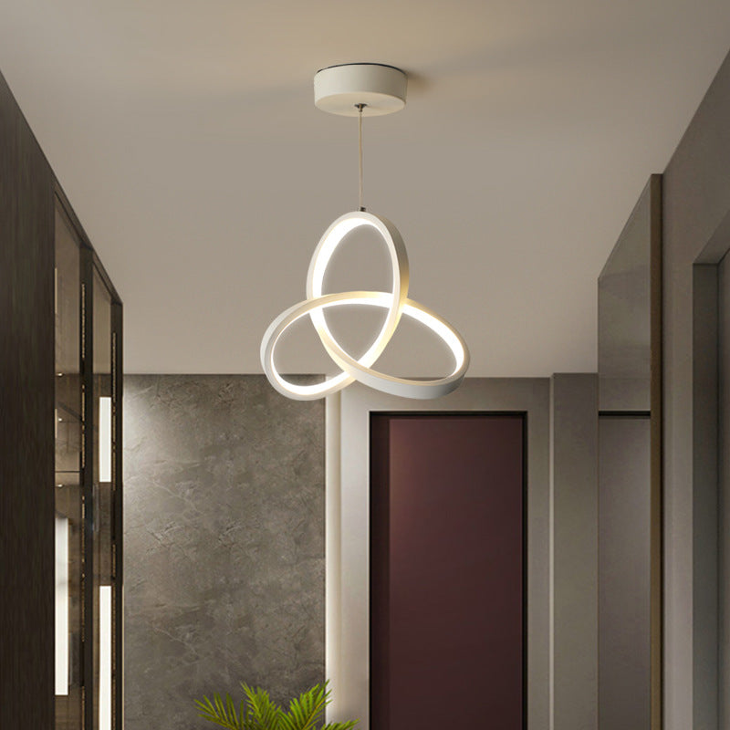 Lámpara colgante LED de aluminio acrílico en forma de triángulo con diseño minimalista moderno para sala de estar 
