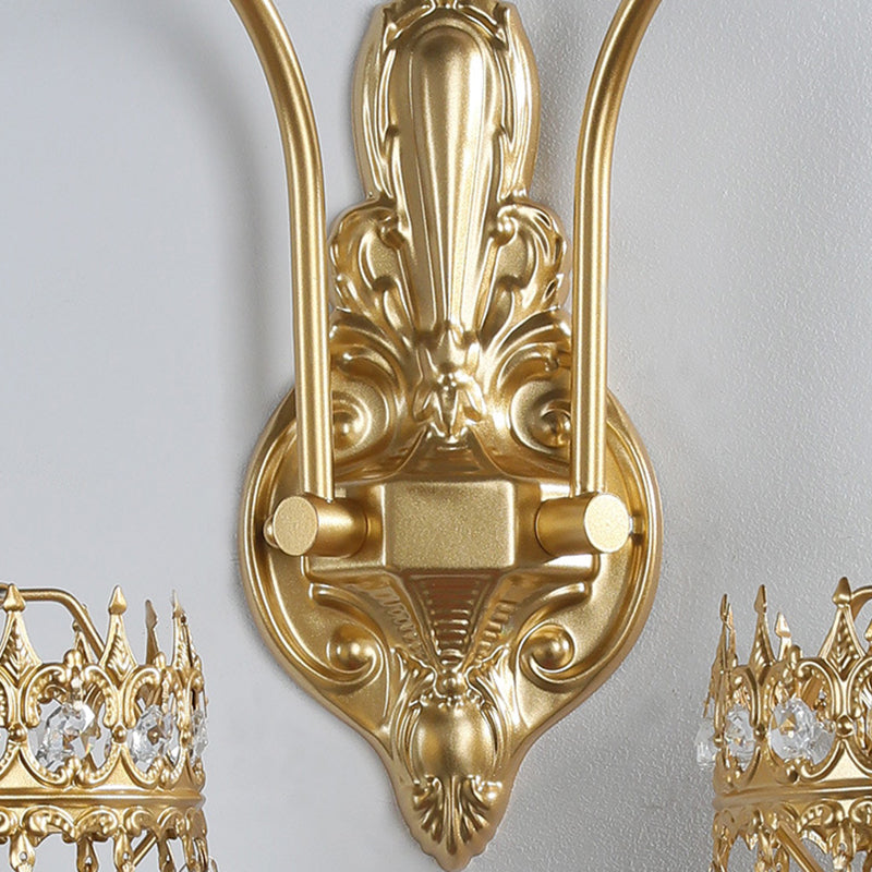 Traditionelle französische Kronen-Tropfenform gebogene Eisen-Glas 2-Licht Wandleuchte für das Wohnzimmer 