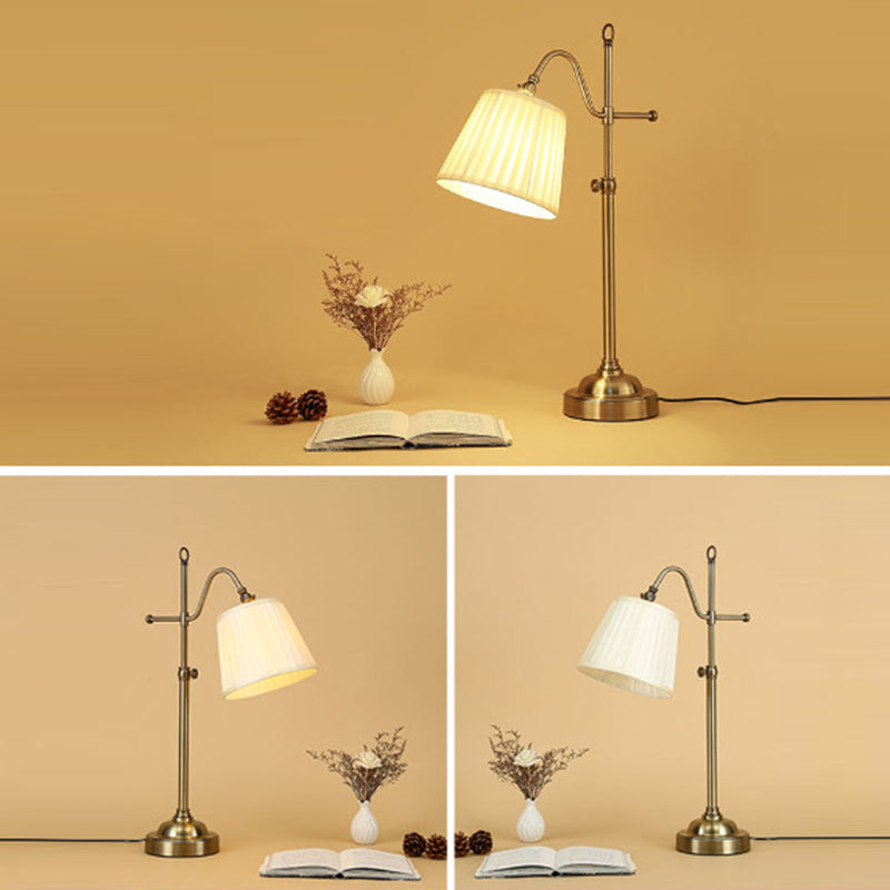 Traditional Vintage Round Table Curved Disc Base Iron Fabric 1-Light Table Lamp For Bedroom