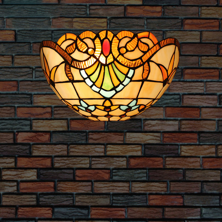 Traditional Tiffany Semicircle Flower Lattice Pattern Iron Glass 1-Light Wall Sconce Lamp For Bedroom