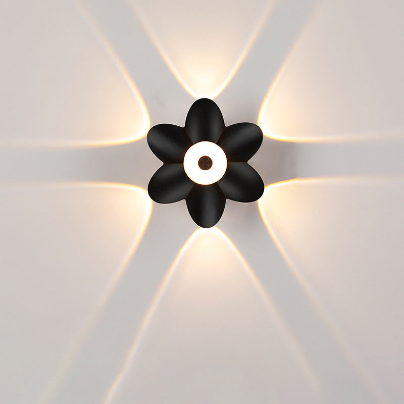 Applique murale LED en aluminium moulé sous pression minimaliste moderne imperméable avec fleur de prunier en acrylique pour salon 