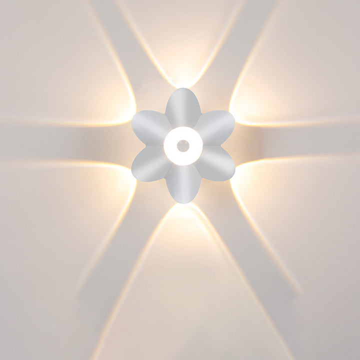 Applique murale LED en aluminium moulé sous pression minimaliste moderne imperméable avec fleur de prunier en acrylique pour salon 