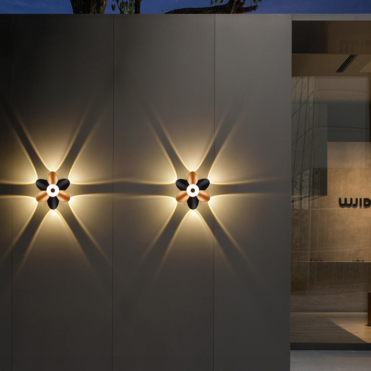 Applique murale LED en aluminium moulé sous pression minimaliste moderne imperméable avec fleur de prunier en acrylique pour salon 