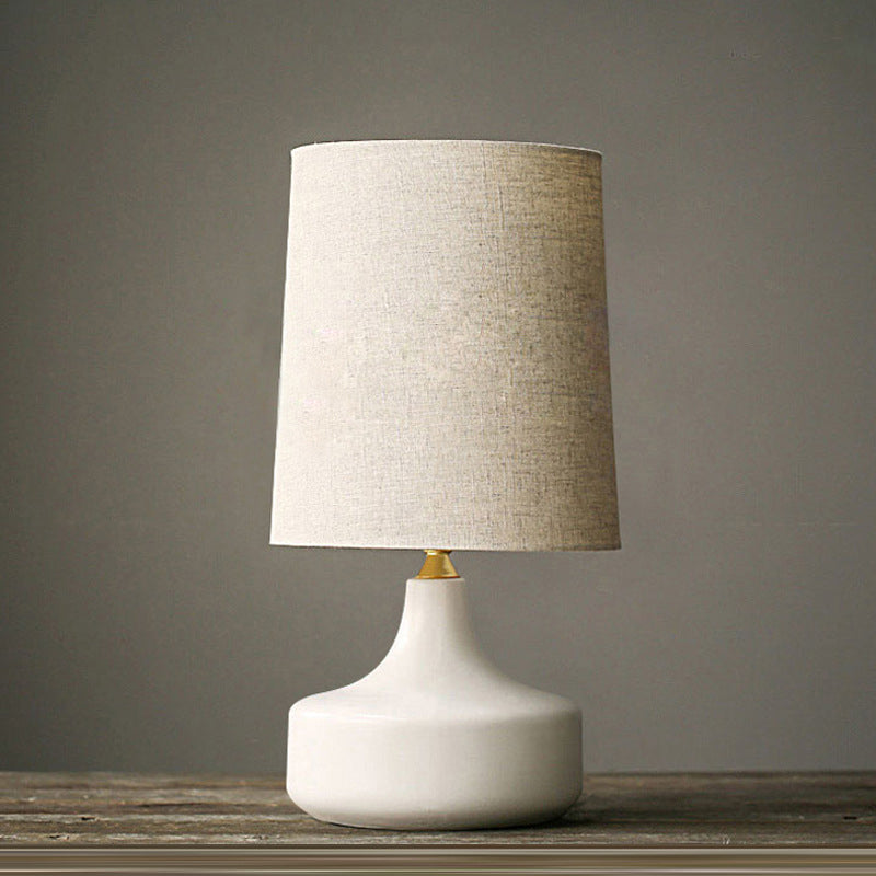 Lampe de table 1 lumière en céramique et métal pour chambre à coucher, table ronde cylindrique scandinave contemporaine 