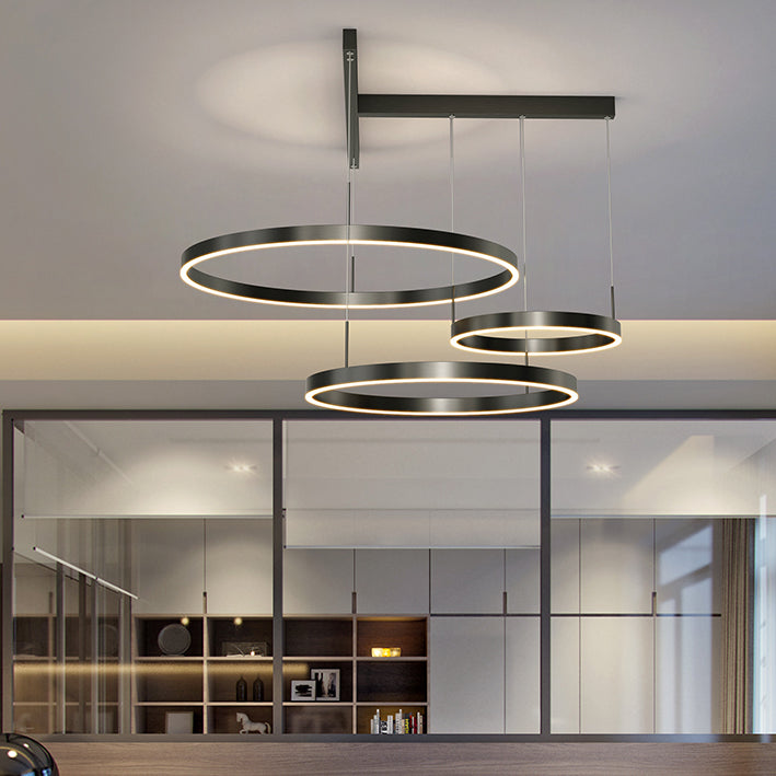 ضوء قلادة LED من الألمنيوم والأكريليك متعدد الطبقات بتصميم مستدير عصري من الدول الاسكندنافية لغرفة المعيشة 