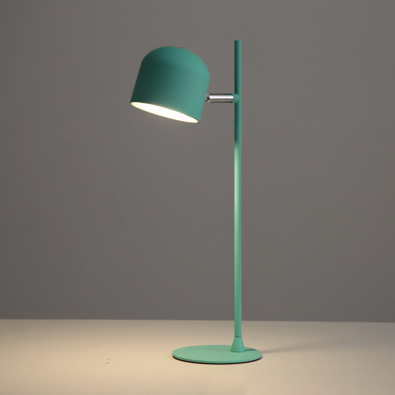 Lampe de table LED rechargeable en métal et plastique avec base cylindrique contemporaine pour chambre 
