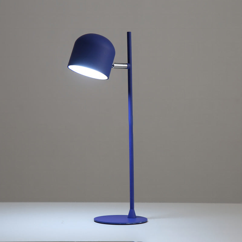 Lampe de table LED rechargeable en métal et plastique avec base cylindrique contemporaine pour chambre 