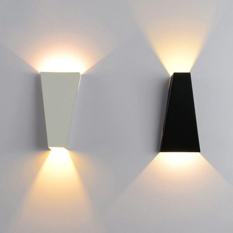 Applique murale LED moderne minimaliste étanche en aluminium moulé sous pression pour patio extérieur 