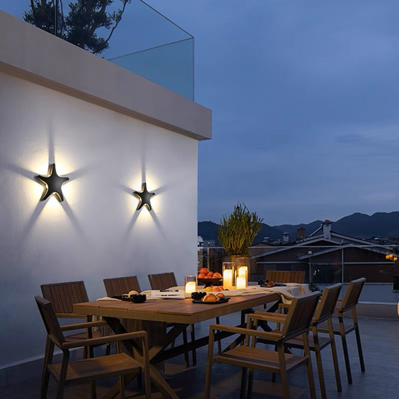 Zeitgenössische kreative wasserdichte Seestern-Druckguss-Aluminium-Acryl-LED-Außenwandleuchte für Außenbereich Terrasse 