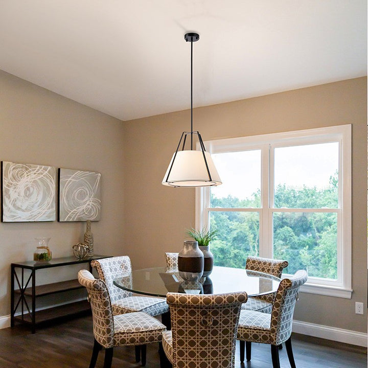 Traditional Chinese Round Table Iron Fabric 3-Light Pendant Light For Living Room