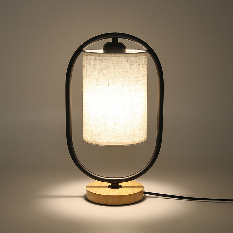 Zeitgenössische skandinavische ovale Zylinderlampe aus massivem Holz, Metall und Stoff mit 1 Licht für das Schlafzimmer 