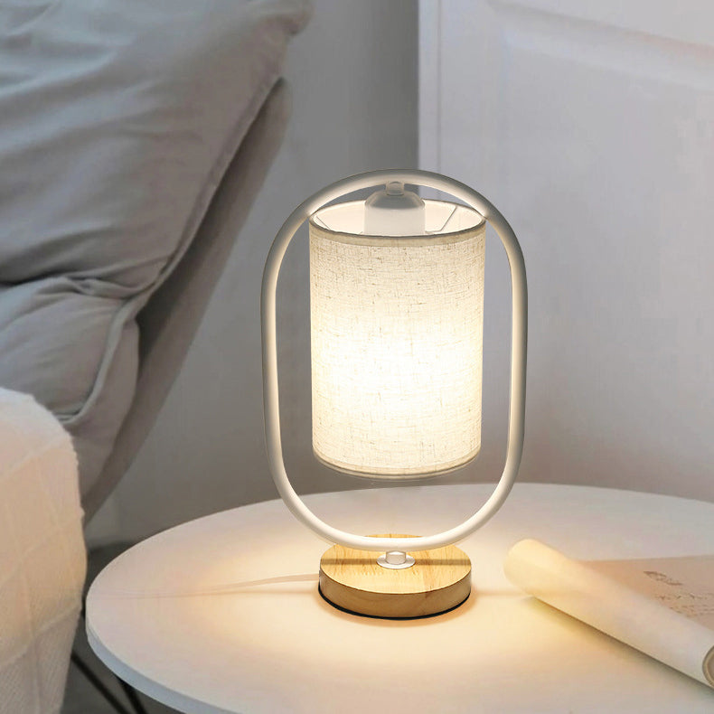 Zeitgenössische skandinavische ovale Zylinderlampe aus massivem Holz, Metall und Stoff mit 1 Licht für das Schlafzimmer 