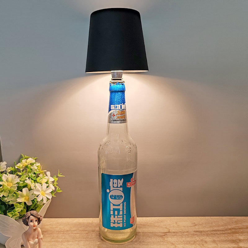 Zeitgenössische kreative runde Tischzylinder ABS Kunststoff Wein LED Tischlampe für das Schlafzimmer 