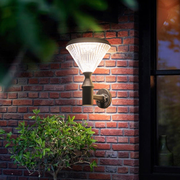 Moderne minimalistische solarbetriebene wasserdichte Diamant-Zylinder-Aluminium-PC-LED-Wandleuchte für den Außenbereich 