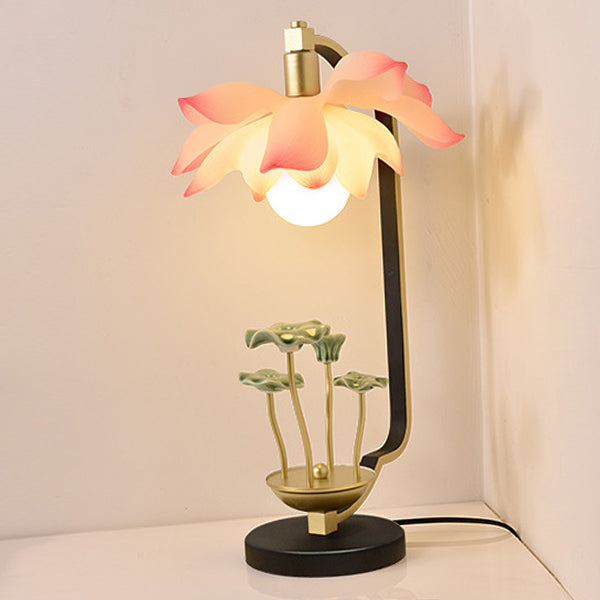 Traditionelle chinesische Lotusblatt-Rundharz-Eisen-Keramik 1-Licht Tischlampe für das Schlafzimmer 