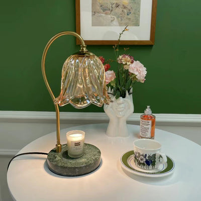 Lámpara de mesa de cera derretida de 1 luz de hierro y vidrio de mármol con base de campanilla escandinava contemporánea para dormitorio 