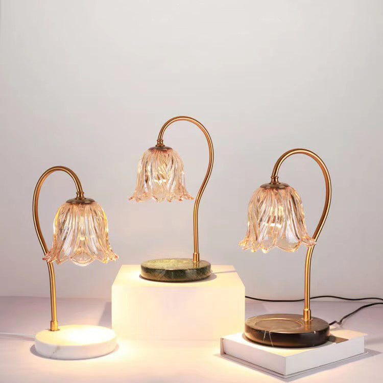 Lámpara de mesa de cera derretida de 1 luz de hierro y vidrio de mármol con base de campanilla escandinava contemporánea para dormitorio 