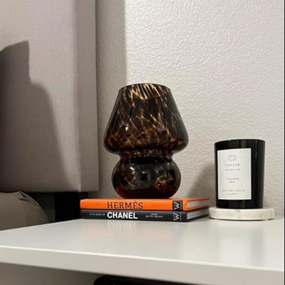 Zeitgenössische kreative kugelförmige runde Tischpunktglas 1-Licht-Tischlampe für das Schlafzimmer 