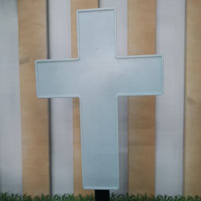 Lumière extérieure LED en plastique croisé étanche à l'énergie solaire minimaliste moderne pour jardin 