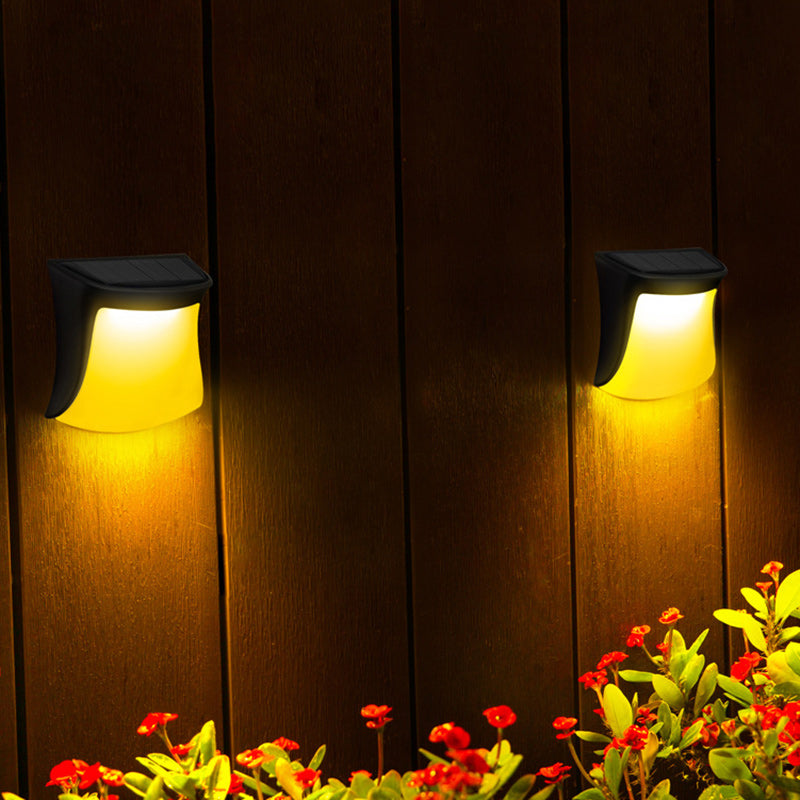 Applique Murale LED Solaire Étanche en ABS Courbé Industriel Contemporain pour Jardin 