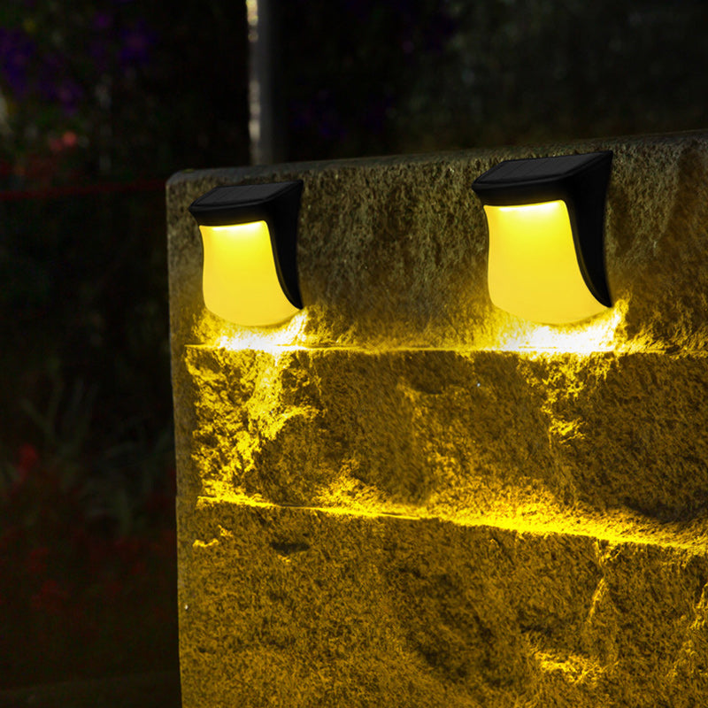 Applique Murale LED Solaire Étanche en ABS Courbé Industriel Contemporain pour Jardin 