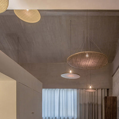 Suspension lumineuse ronde en rotin rustique traditionnel à 1 lumière pour salle à manger 