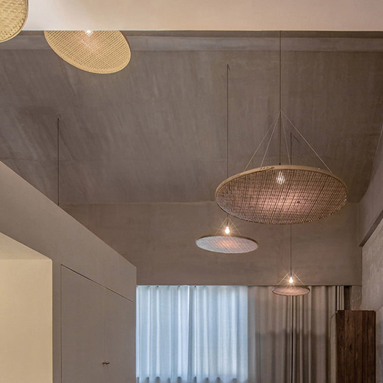 Suspension lumineuse ronde en rotin rustique traditionnel à 1 lumière pour salle à manger 